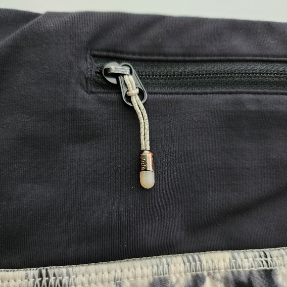 Lululemon Run Times Short Great Granite Black Mojave Tan Stretch 4" Inseam Sz 6 - Picture 7 of 15